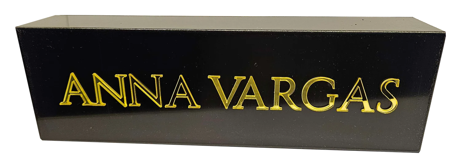 Caixa personalizada Anna Vargas